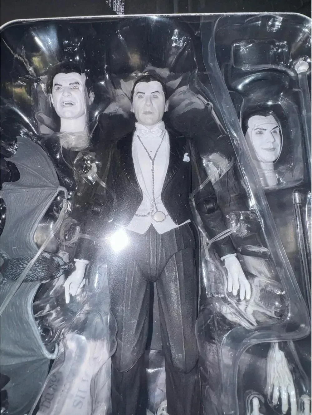 NECA Universal Monsters Ultimate Count Dracula 7